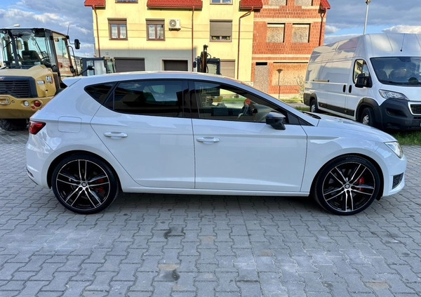 Seat Leon cena 72600 przebieg: 160000, rok produkcji 2016 z Błonie małe 352